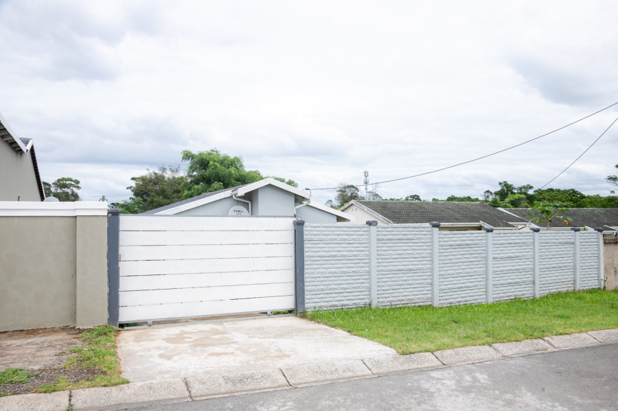 2 Bedroom Property for Sale in Haven Hills Eastern Cape